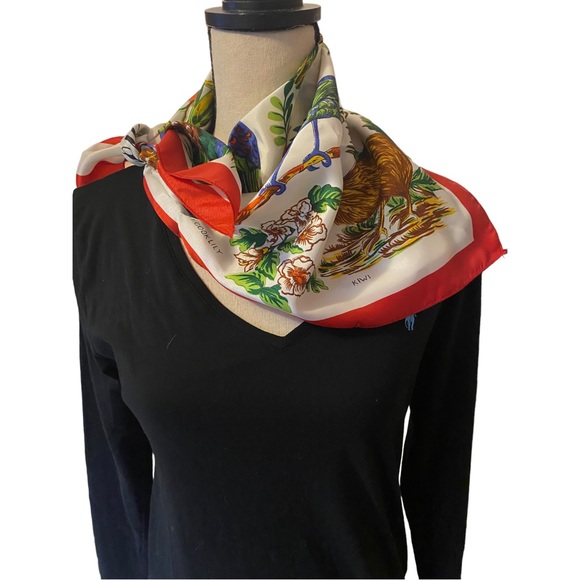 Bird and Flowers of New Zealand Womens Scarf - Picture 3 of 5